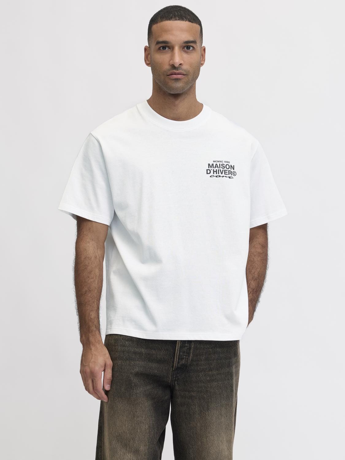 model_shot-front